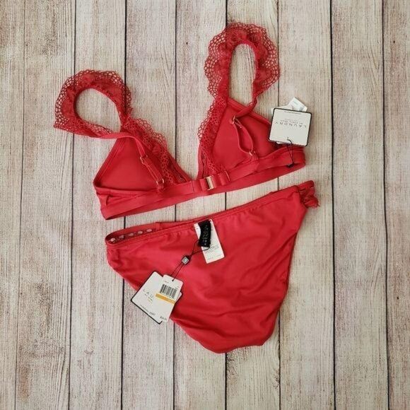 LAUNDRY by Shelli Segal Ruffled Plunge Neck Bralette Top and Bottom Bikini Set - Picture 10 of 15